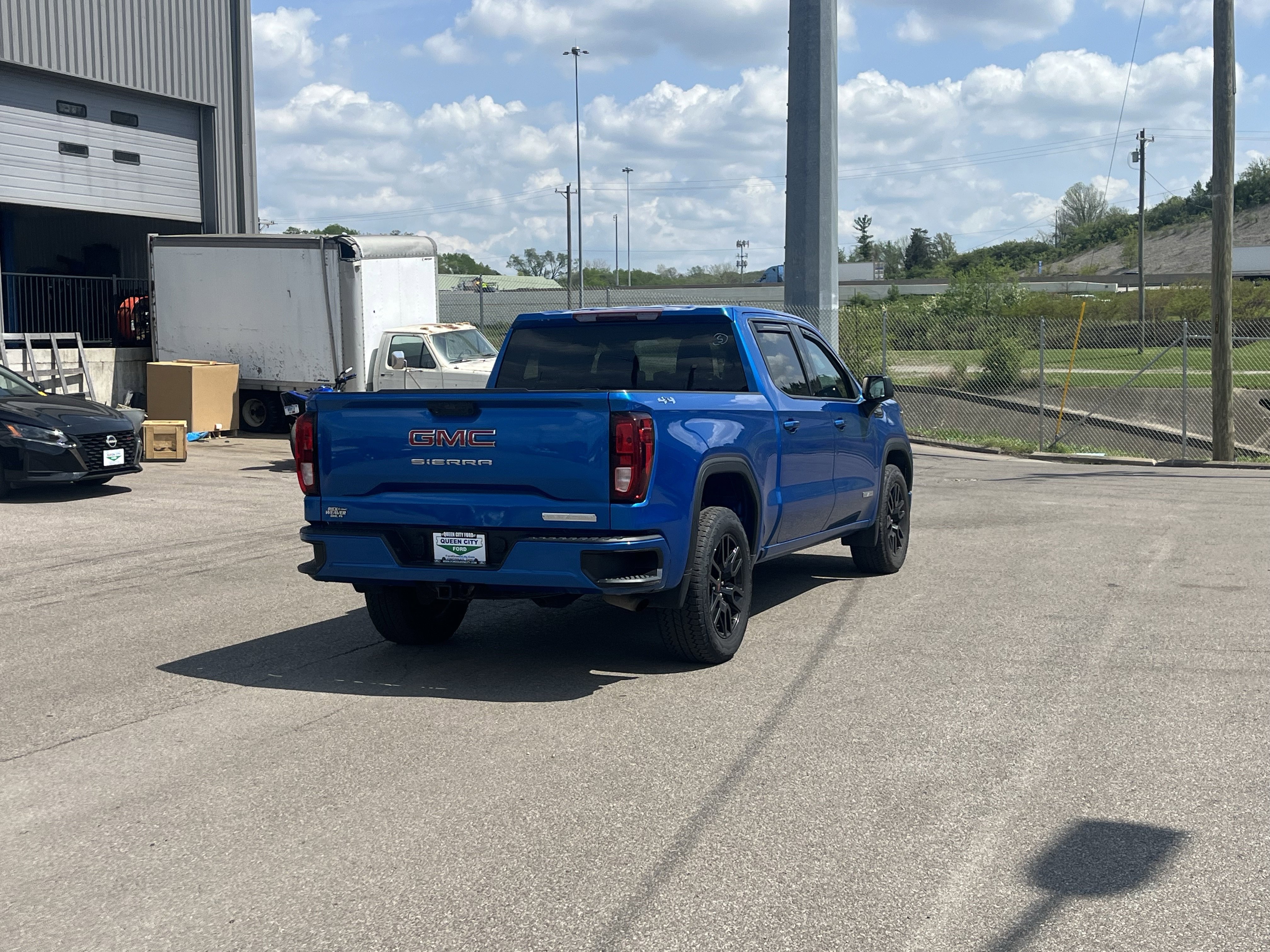 Used 2023 GMC Sierra 1500 Elevation image 7