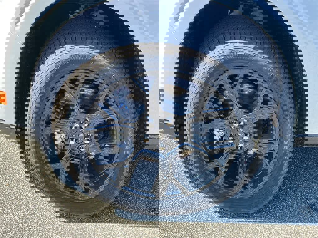 New 2025 Ford Maverick XLT w/ XLT Luxury Package image 9