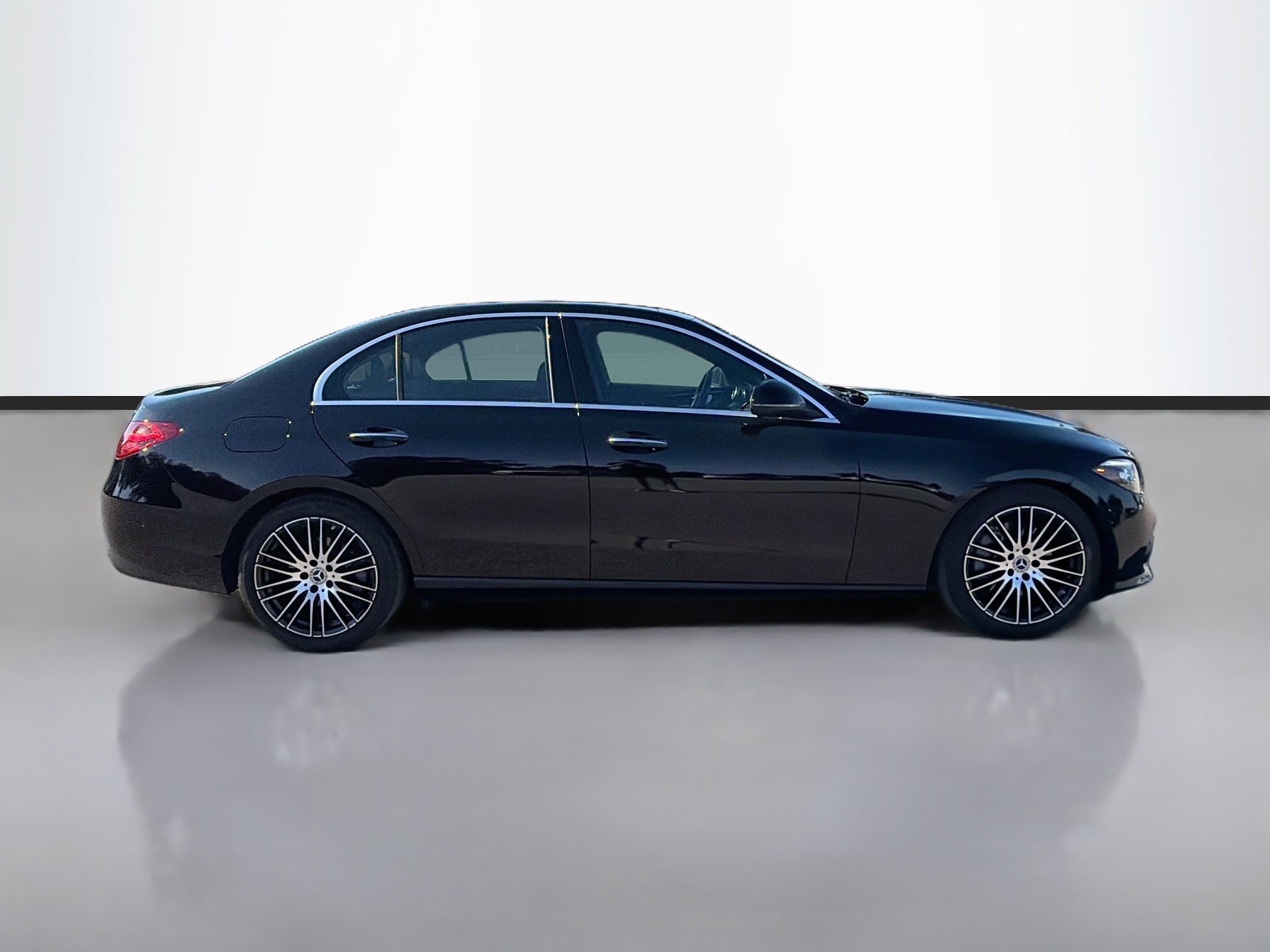 Used 2025 Mercedes-Benz C 300 4MATIC Sedan image 6