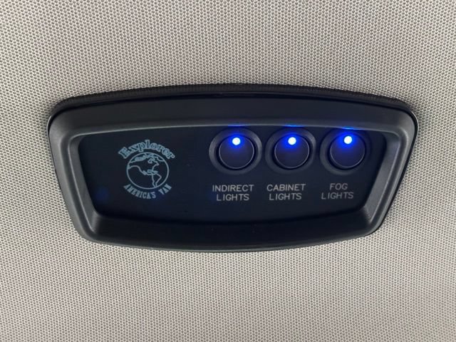 Used 2019 Mercedes-Benz Metris Passenger image 36