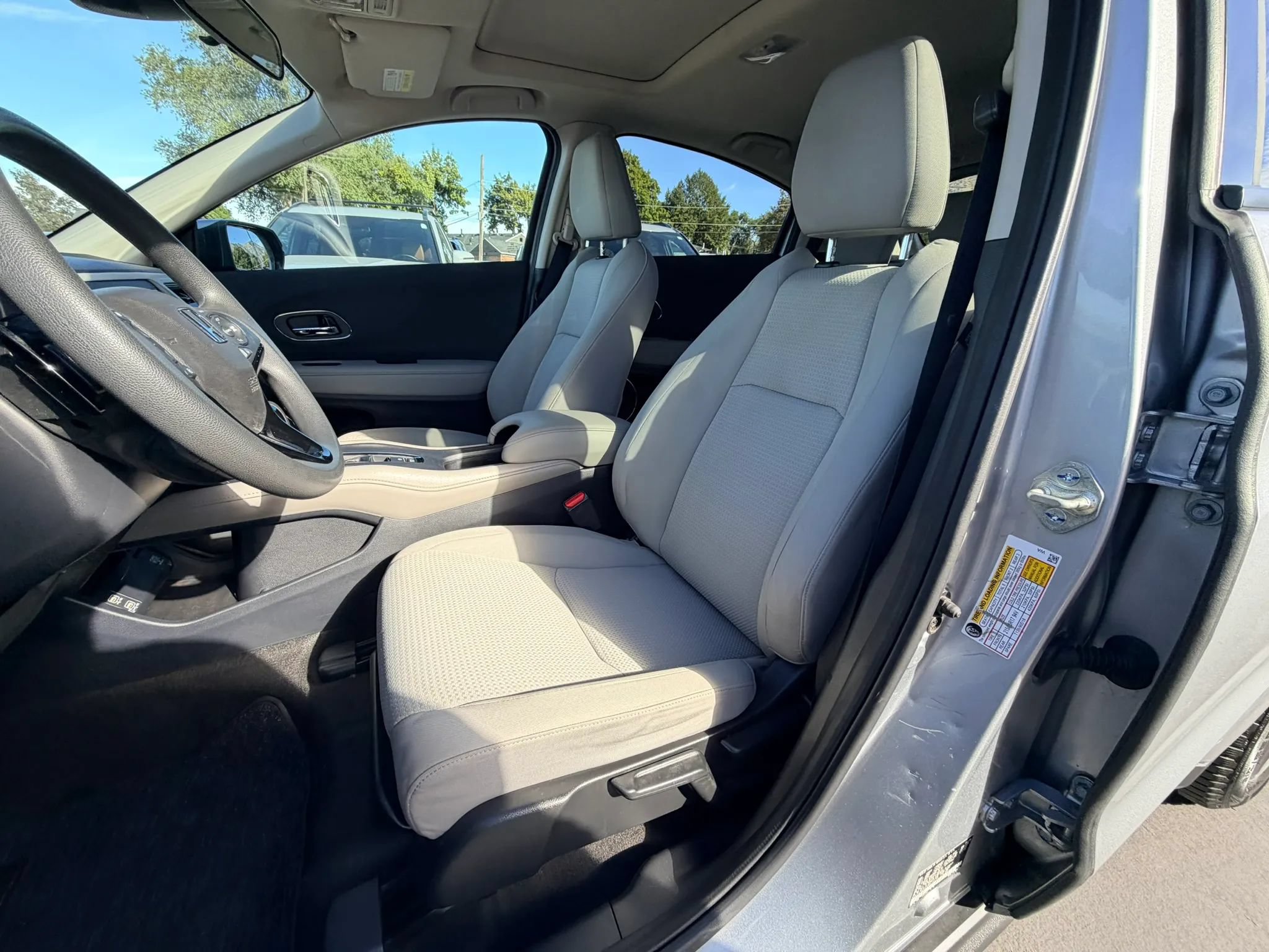 Used 2021 Honda HR-V EX image 12