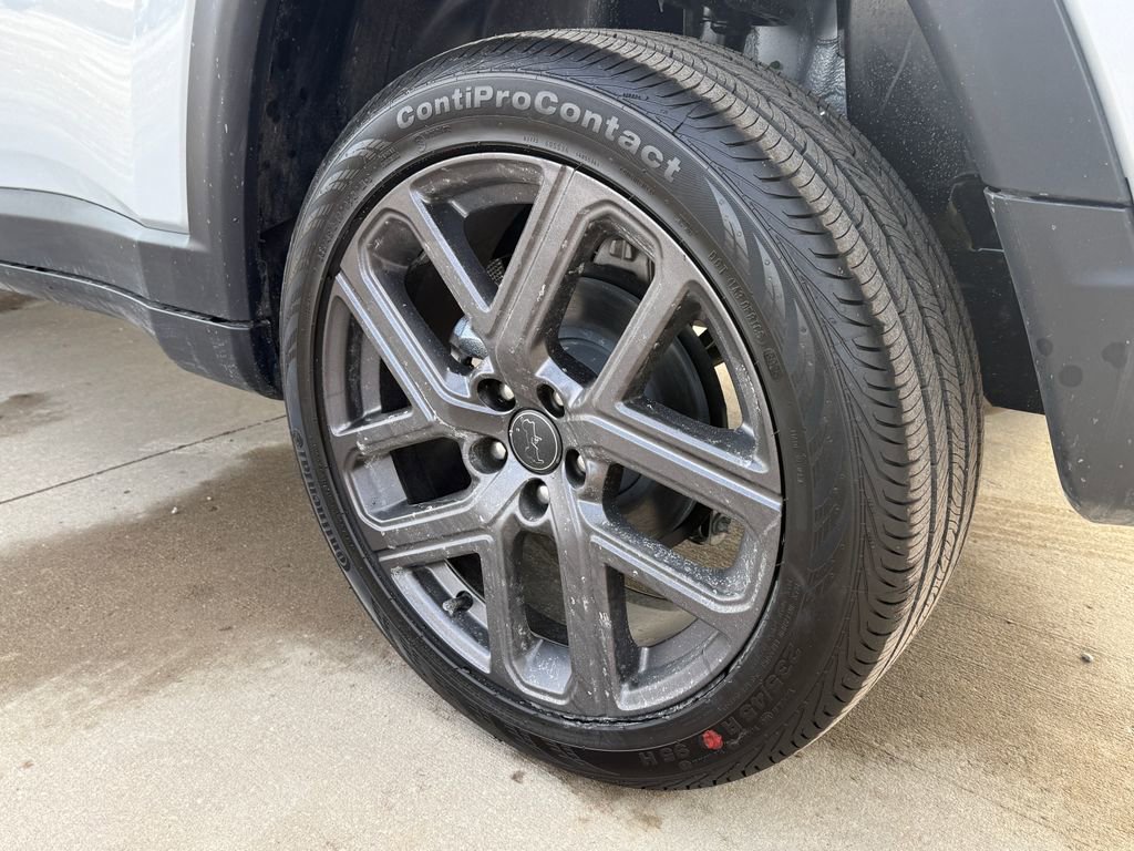 New 2026 Jeep Compass Limited image 9