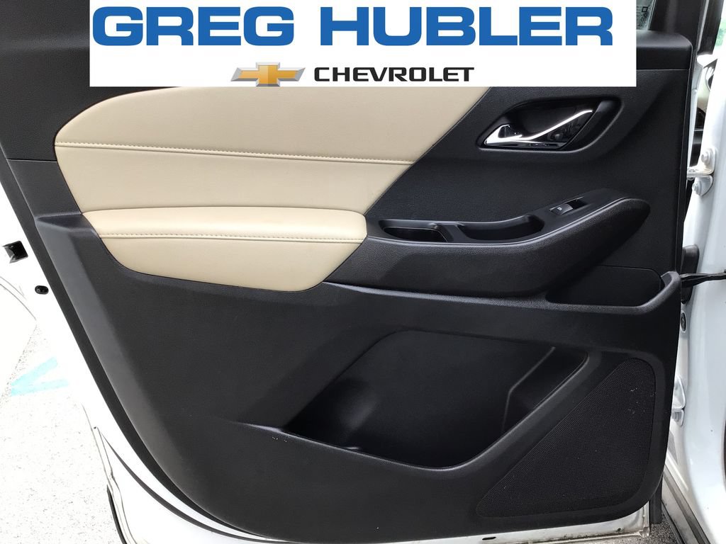 Used 2023 Chevrolet Traverse LS w/ Safety Package FWD image 31