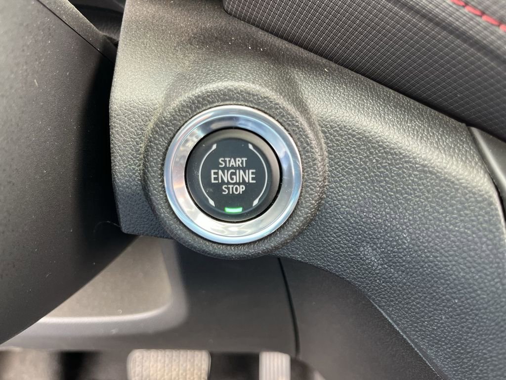 Certified 2023 Chevrolet TrailBlazer RS w/ Sun and Liftgate Package image 16