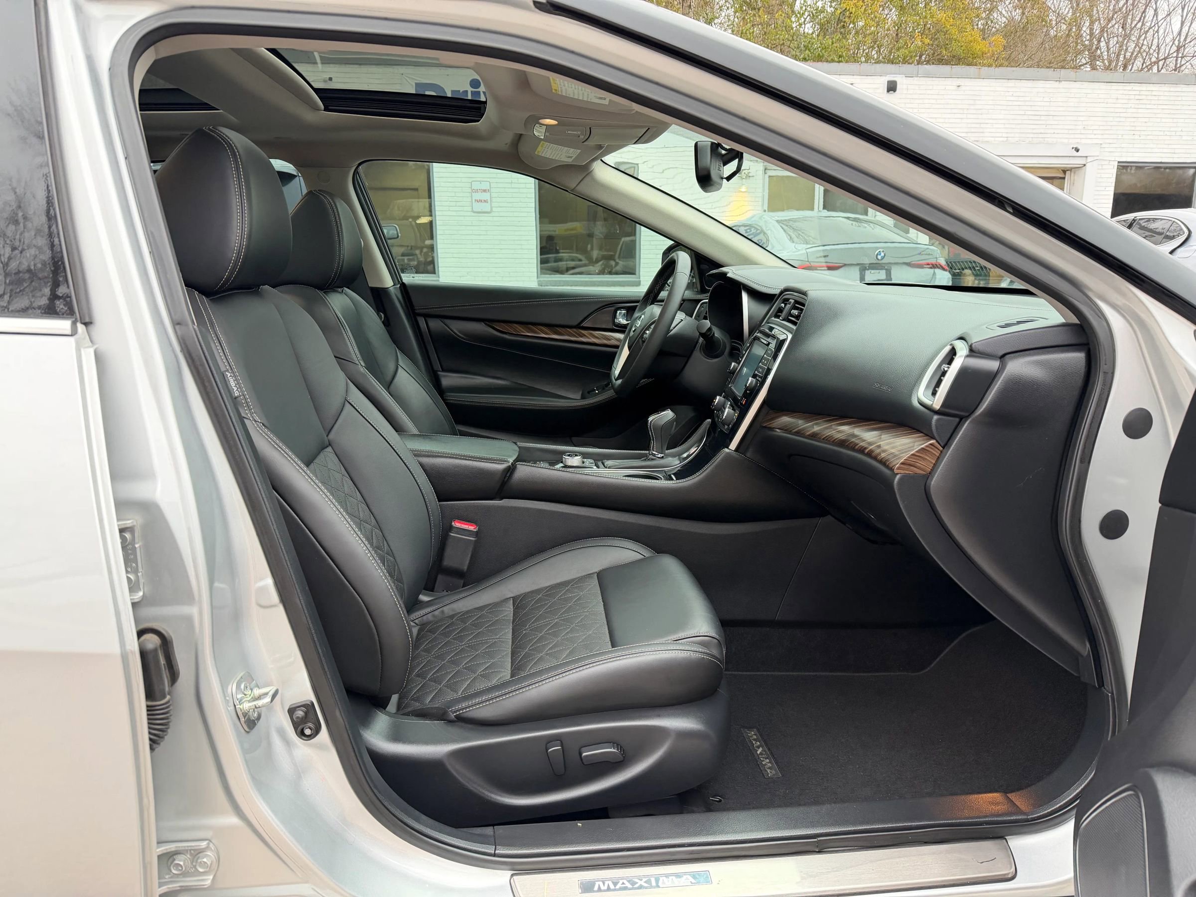 Used 2018 Nissan Maxima Platinum image 12