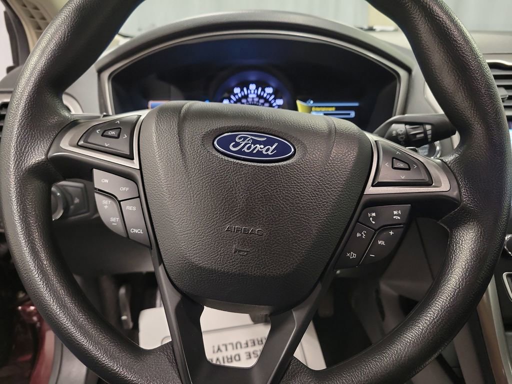 Used 2018 Ford Fusion SE w/ Fusion SE Technology Package image 17