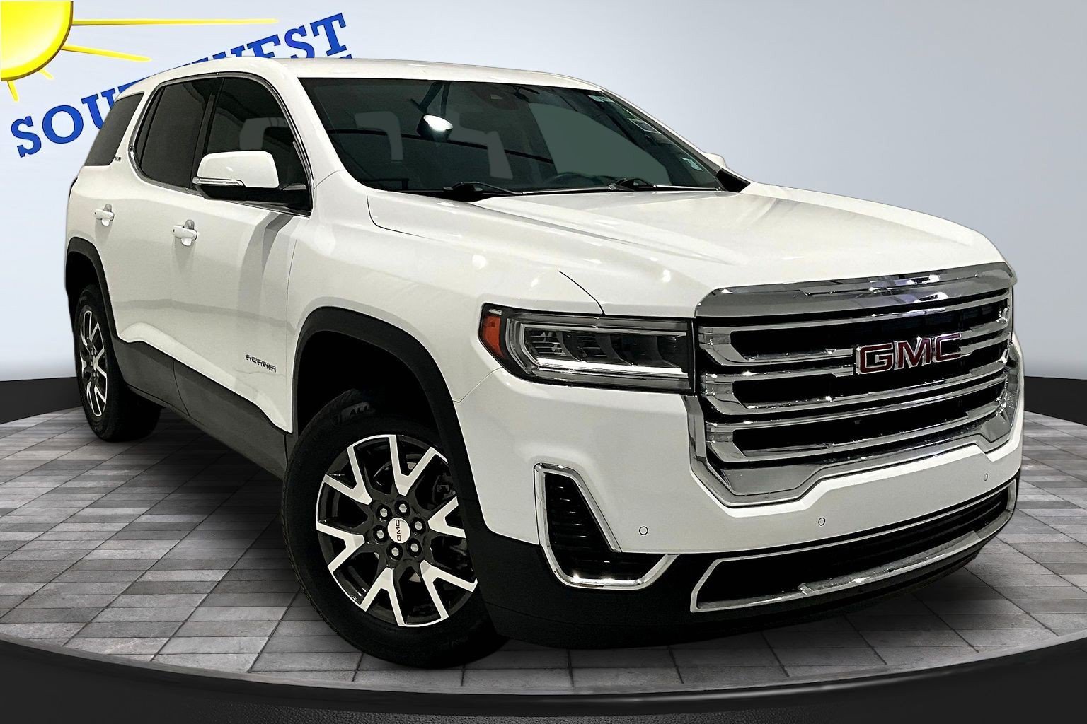 Used 2022 GMC Acadia SLE FWD image 3