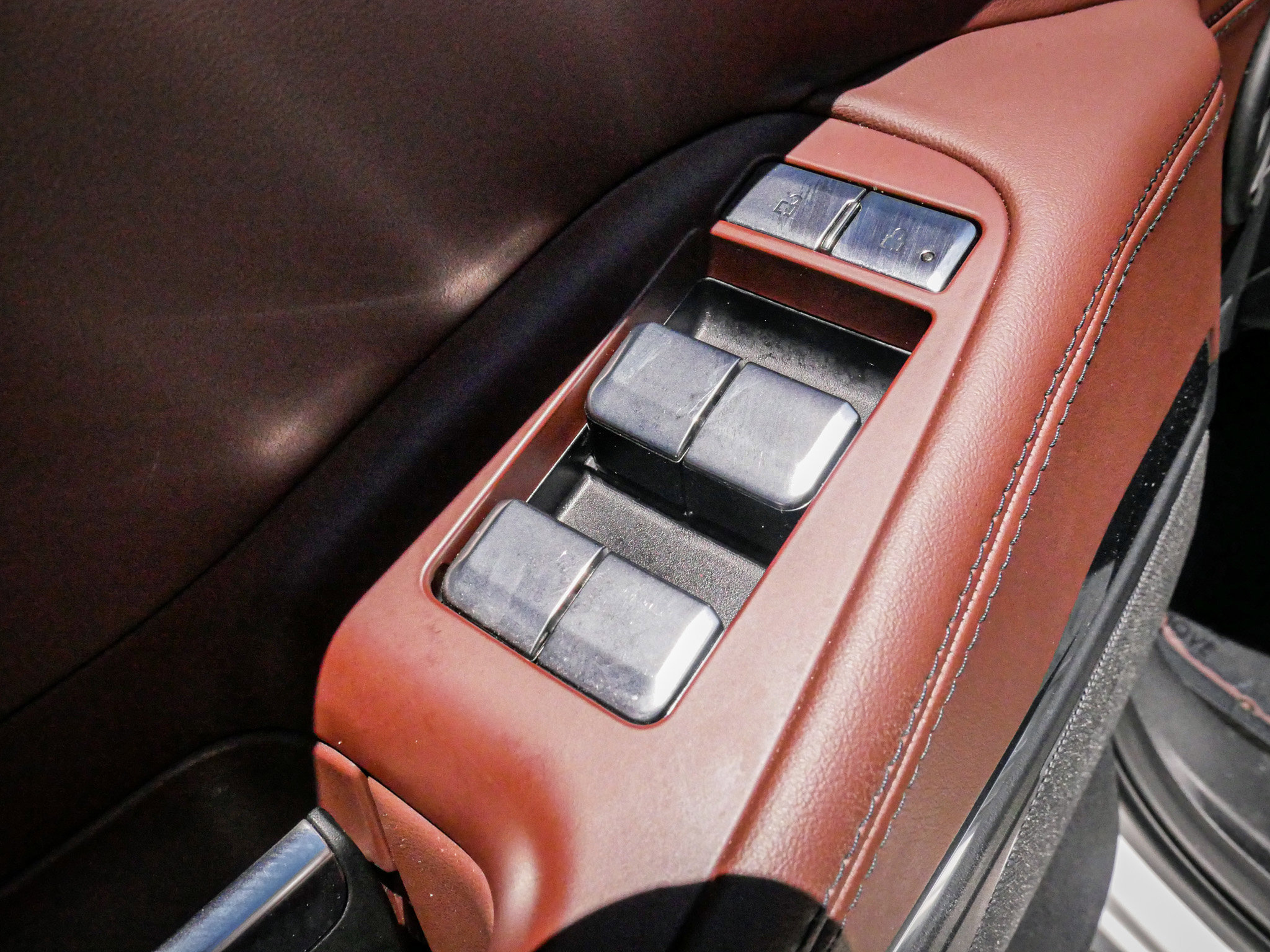 Used 2025 Lincoln Navigator Reserve AWD/4WD image 15