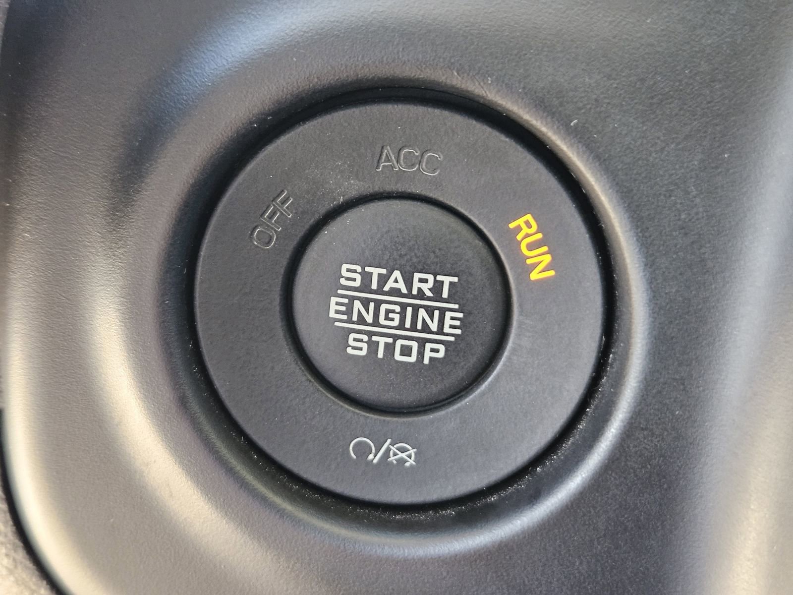 Used 2020 Jeep Gladiator Sport image 23