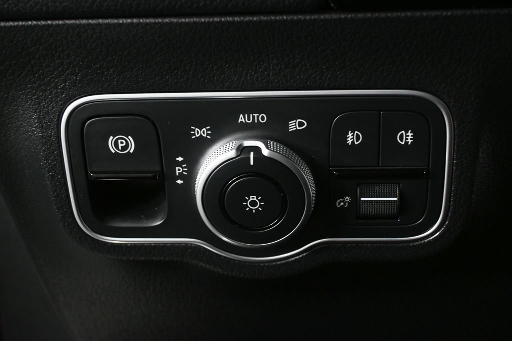 Certified 2026 Mercedes-Benz GLA 250 image 9