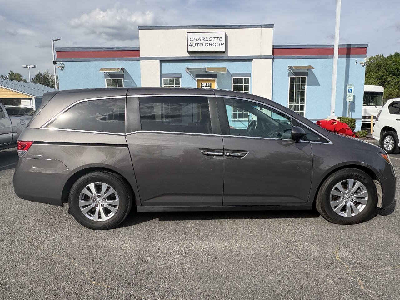 Used 2016 Honda Odyssey SE image 7