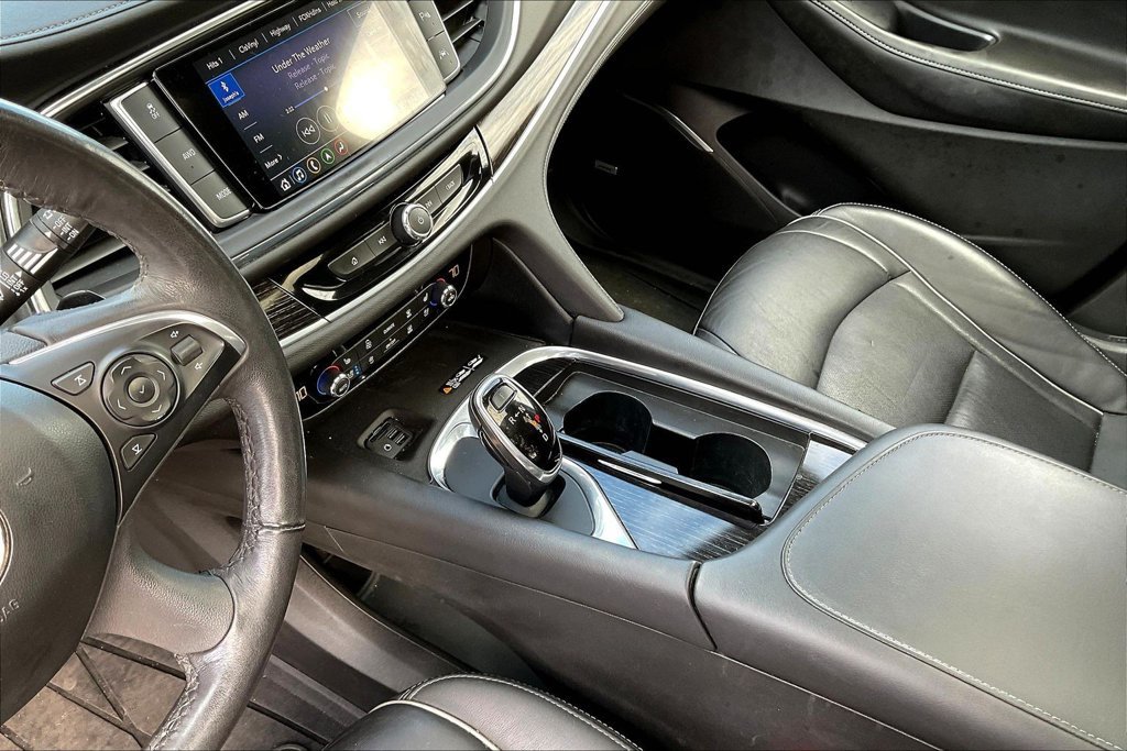 Used 2021 Buick Enclave Avenir w/ Avenir Technology Package AWD/4WD image 9