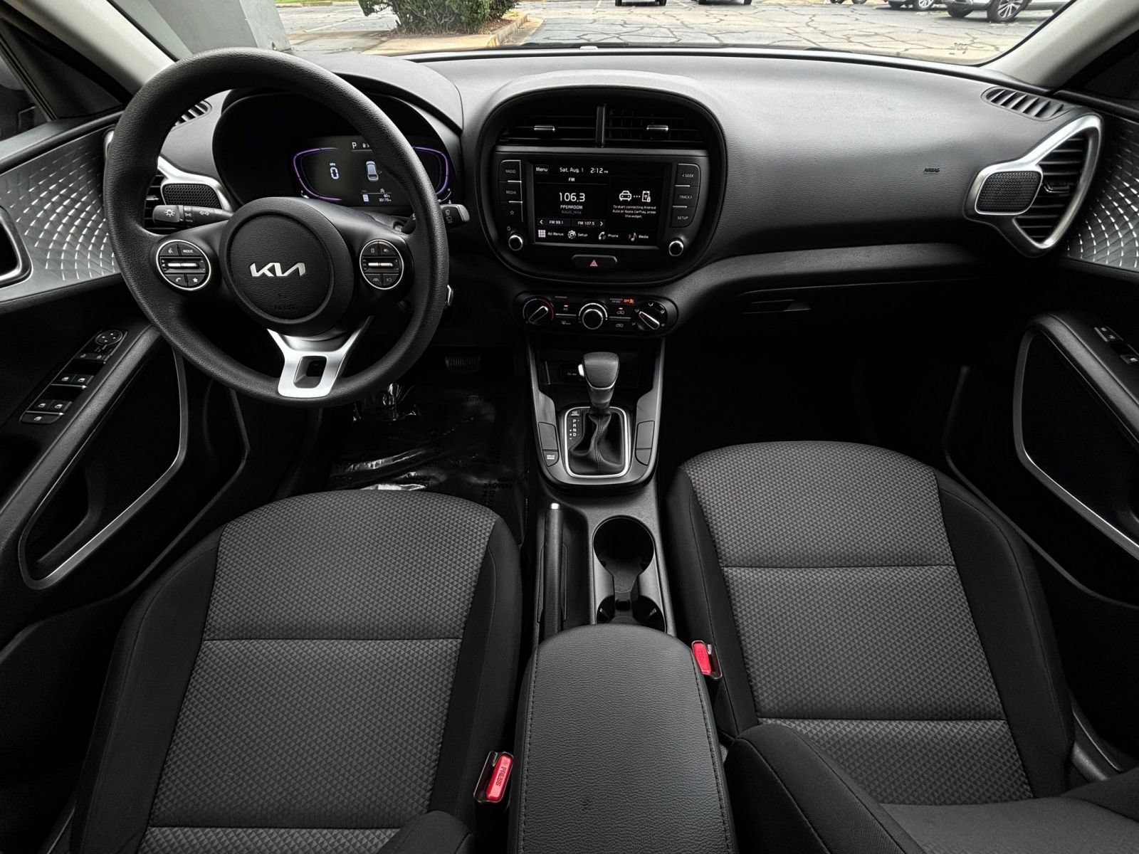 Used 2025 Kia Soul LX w/ LX Technology Package FWD image 31