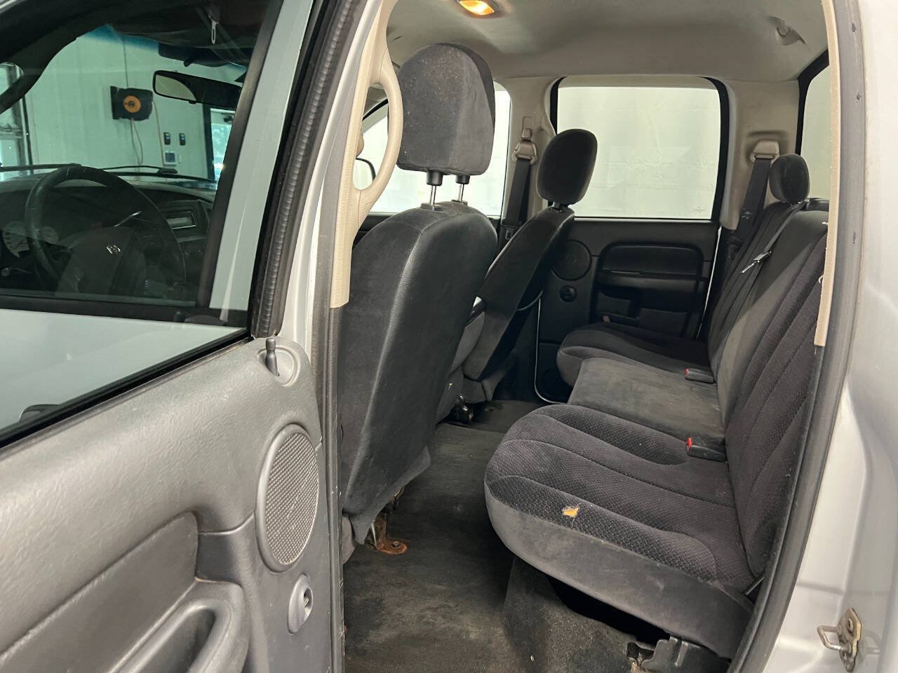 Used 2005 Dodge Ram 2500 Truck SLT w/ Quad Cab Big Horn Value Group AWD/4WD image 9