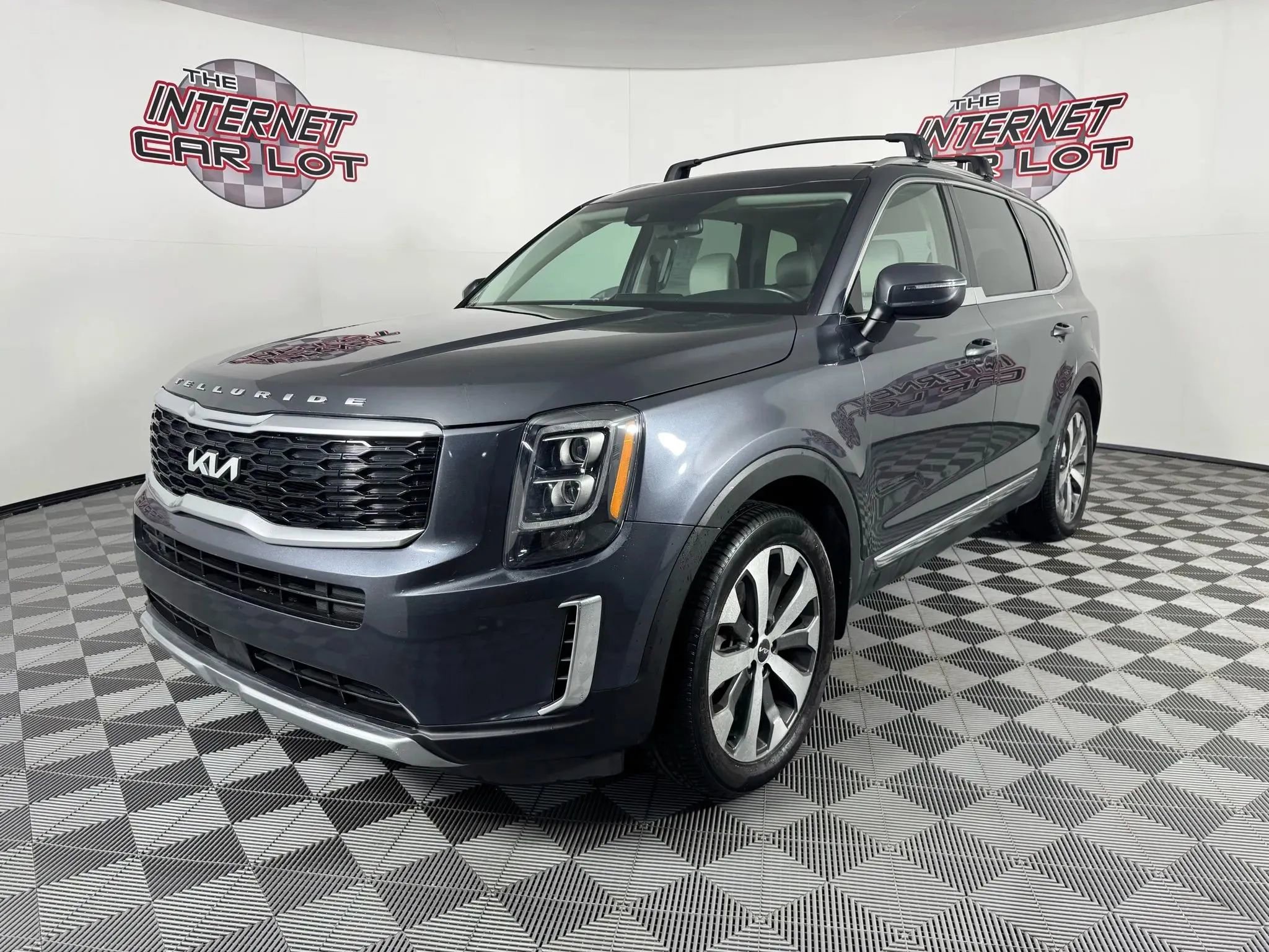 Used 2022 Kia Telluride EX w/ EX Premium Package AWD/4WD image 3