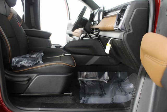 New 2026 GMC Canyon AT4 w/ Off-Road Front Bumper Package image 19