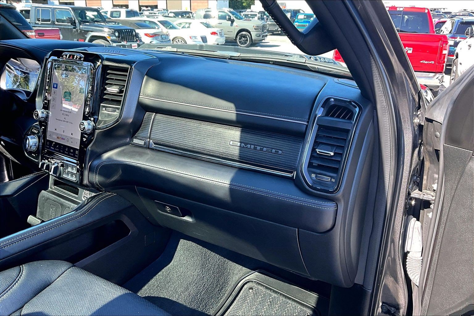 Used 2022 RAM 1500 Limited AWD/4WD image 14