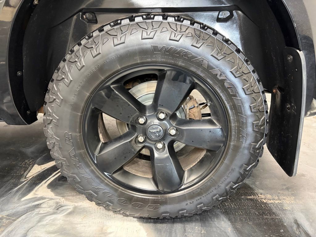 Used 2018 RAM 1500 SLT image 22