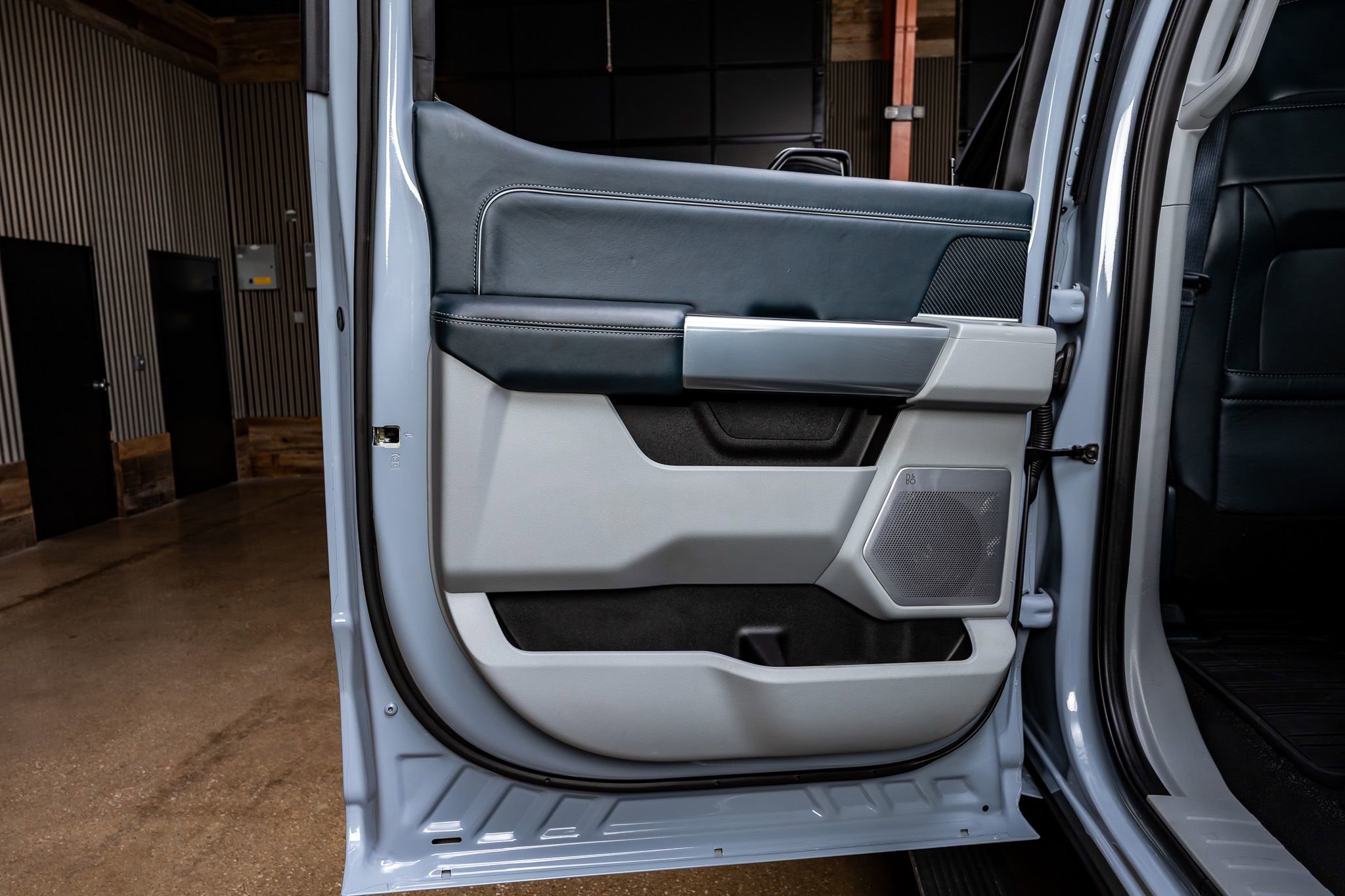 Used 2024 Ford F250 Limited w/ FX4 Off-Road Package image 38