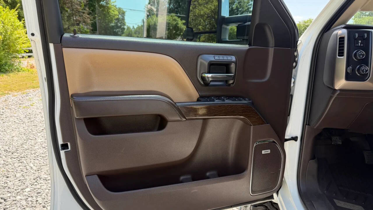 Used 2017 GMC Sierra 3500 Denali w/ Duramax Plus Package AWD/4WD image 13
