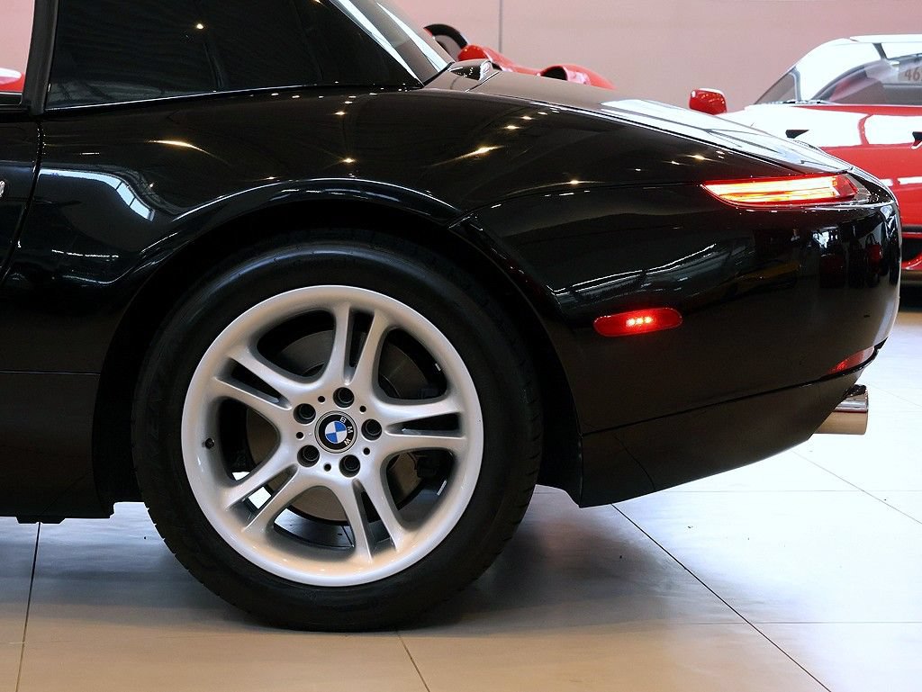 Used 2001 BMW Z8 RWD image 65