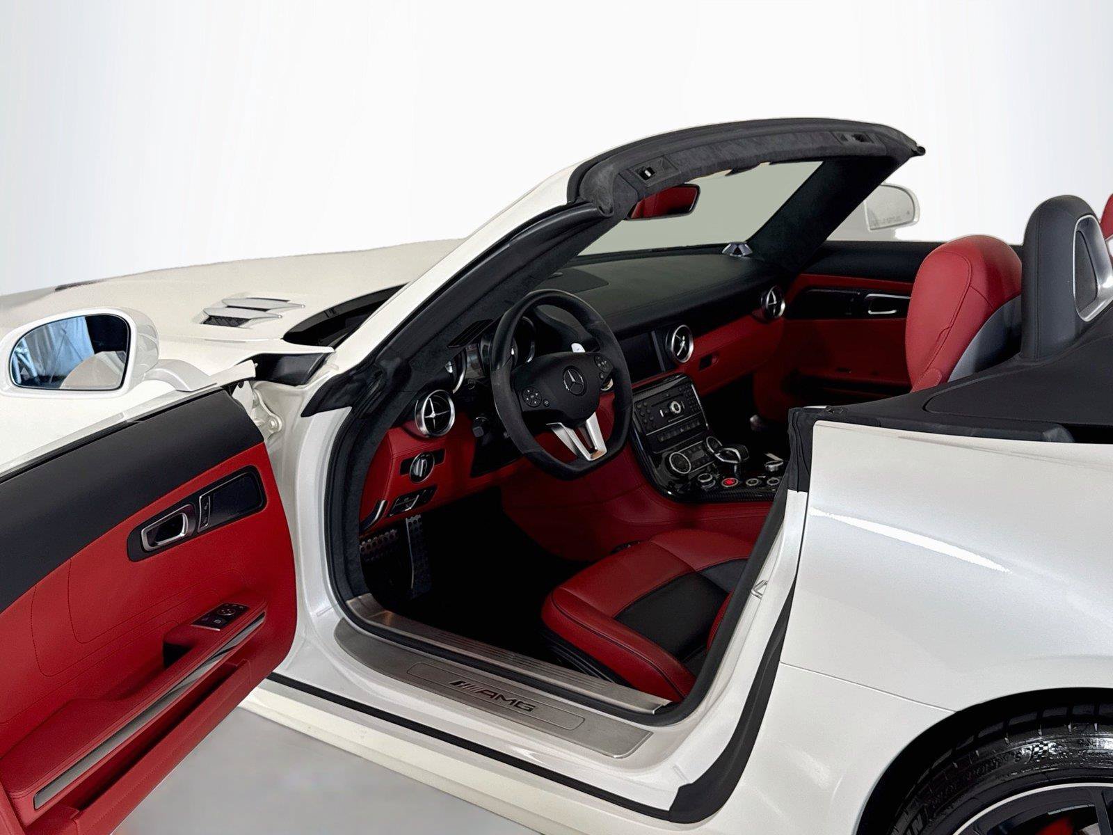 Used 2012 Mercedes-Benz SLS AMG Roadster image 12
