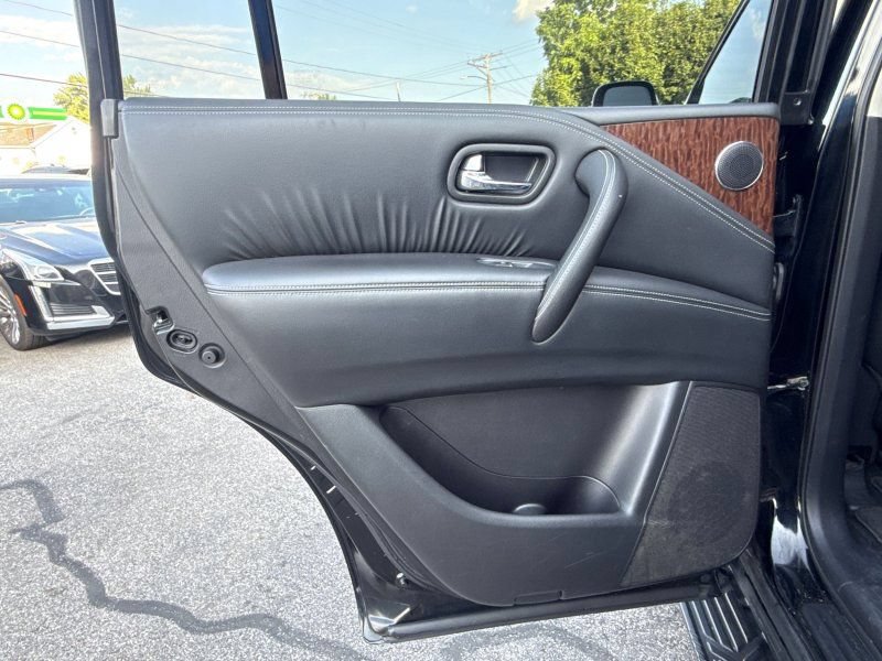 Used 2019 Nissan Armada SL w/ Premium Package AWD/4WD image 13