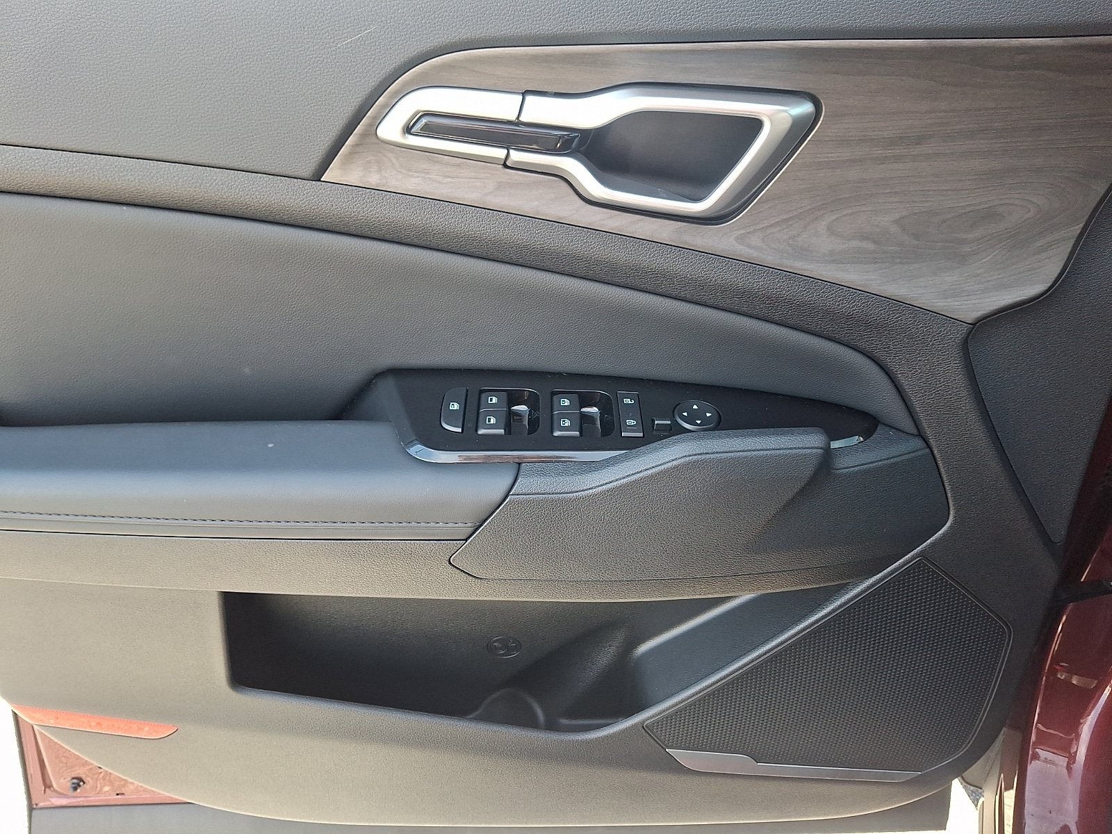 Used 2025 Kia Sportage X-Line w/ Premium Package AWD/4WD image 12
