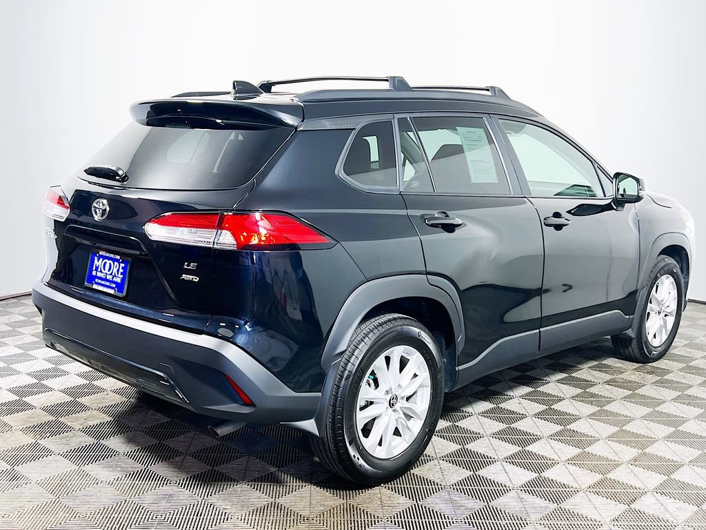 Certified 2025 Toyota Corolla Cross LE w/ Moonroof Package AWD/4WD image 7