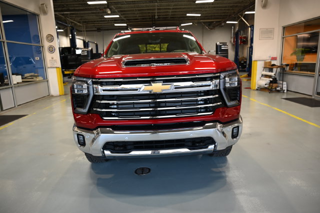 New 2026 Chevrolet Silverado 2500 LTZ w/ LTZ Premium Package AWD/4WD image 2