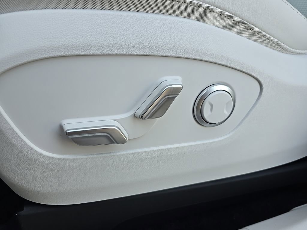 New 2026 Hyundai Ioniq 9 SEL image 17