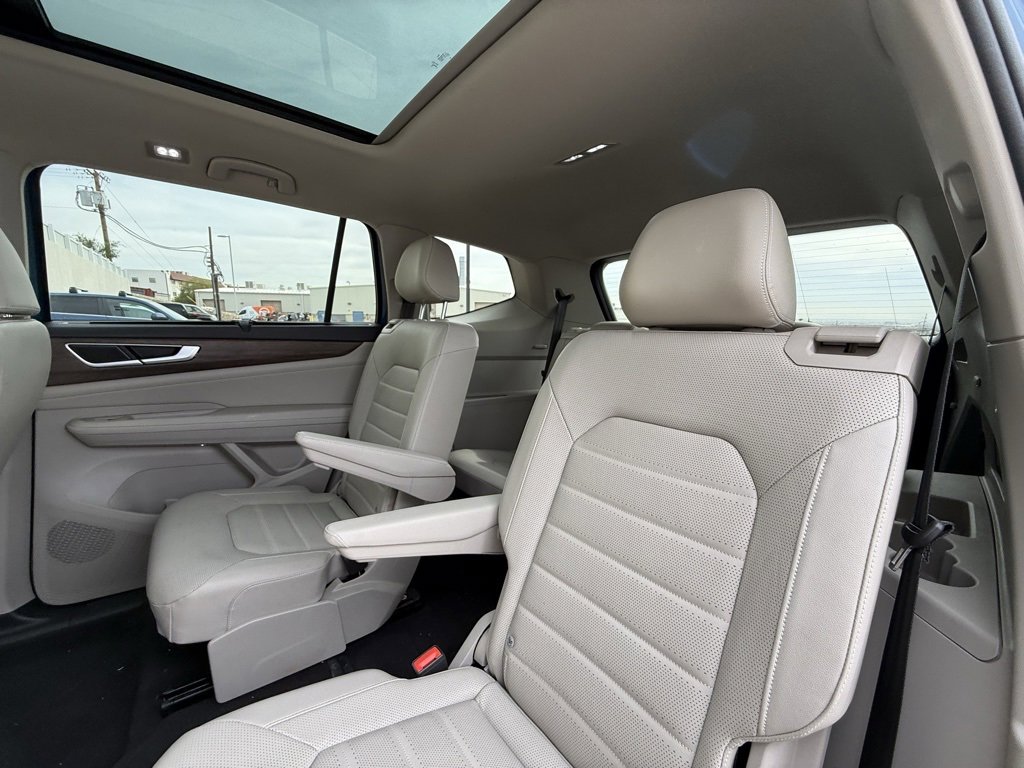 Certified 2025 Volkswagen Atlas SEL image 7