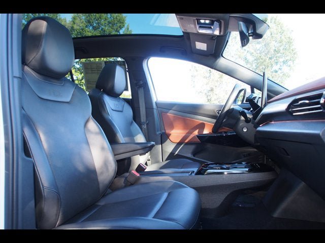 Used 2021 Volkswagen ID.4 Pro S w/ ID.4 Protection Package RWD image 11