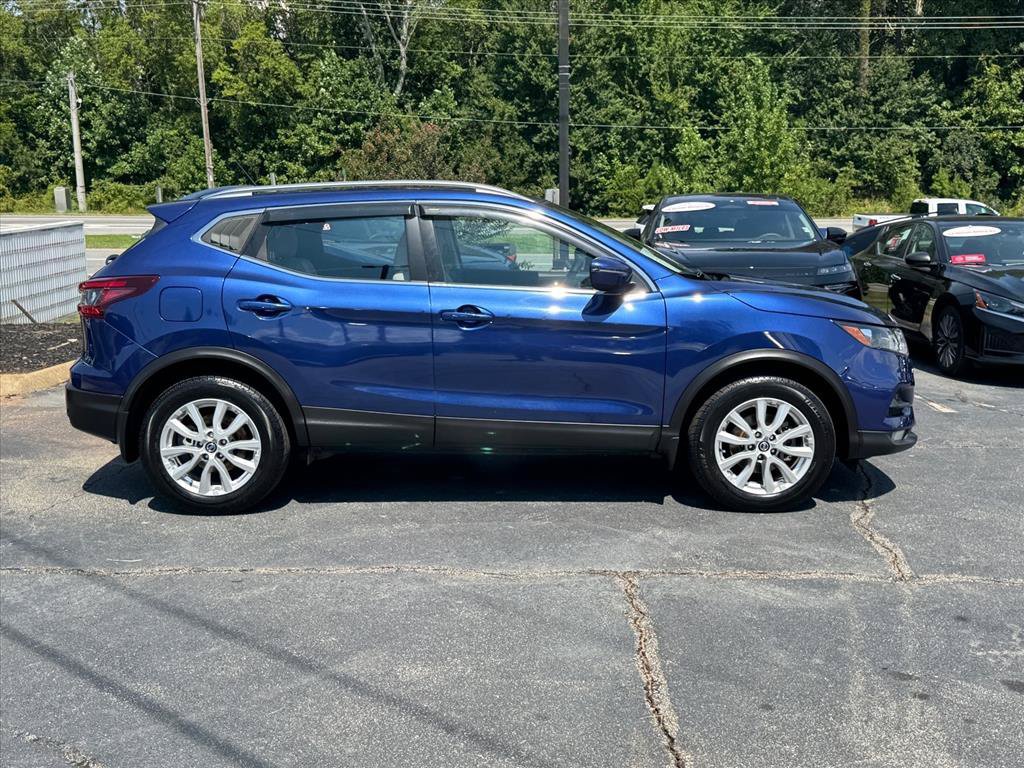 Certified 2022 Nissan Rogue Sport SV AWD/4WD image 2