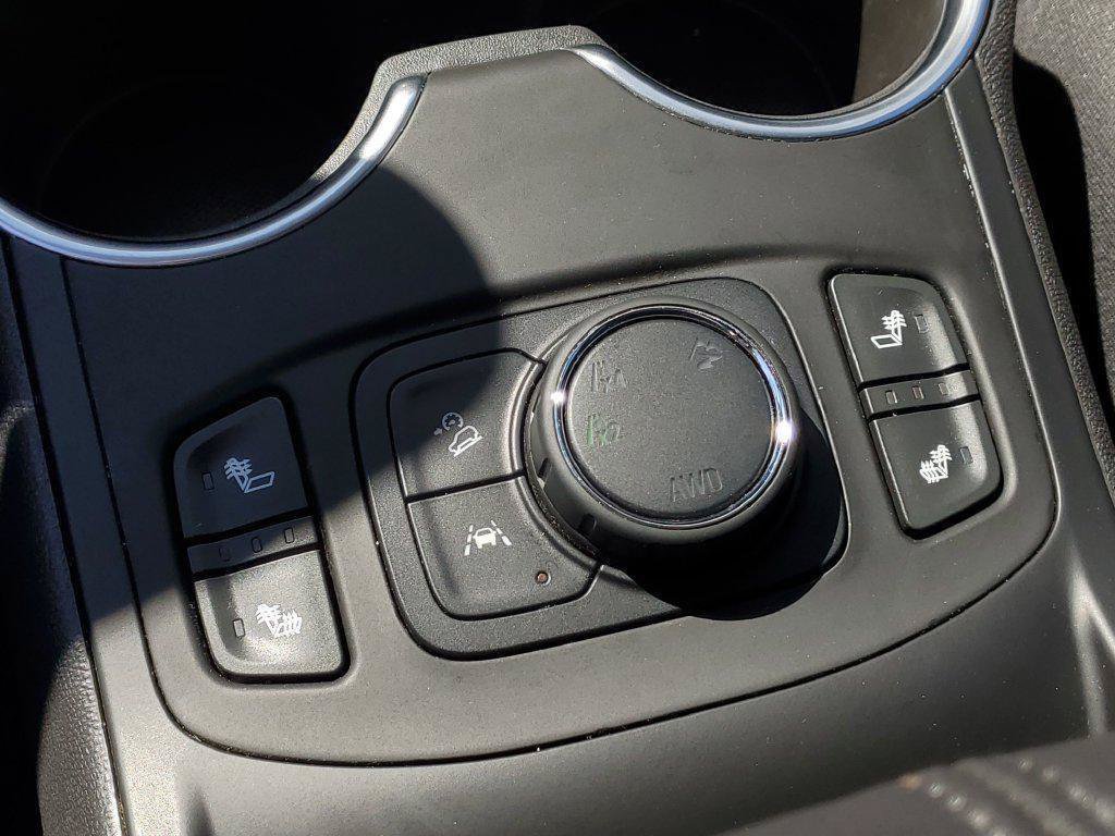 Used 2020 GMC Terrain SLT w/ Preferred Package AWD/4WD image 19
