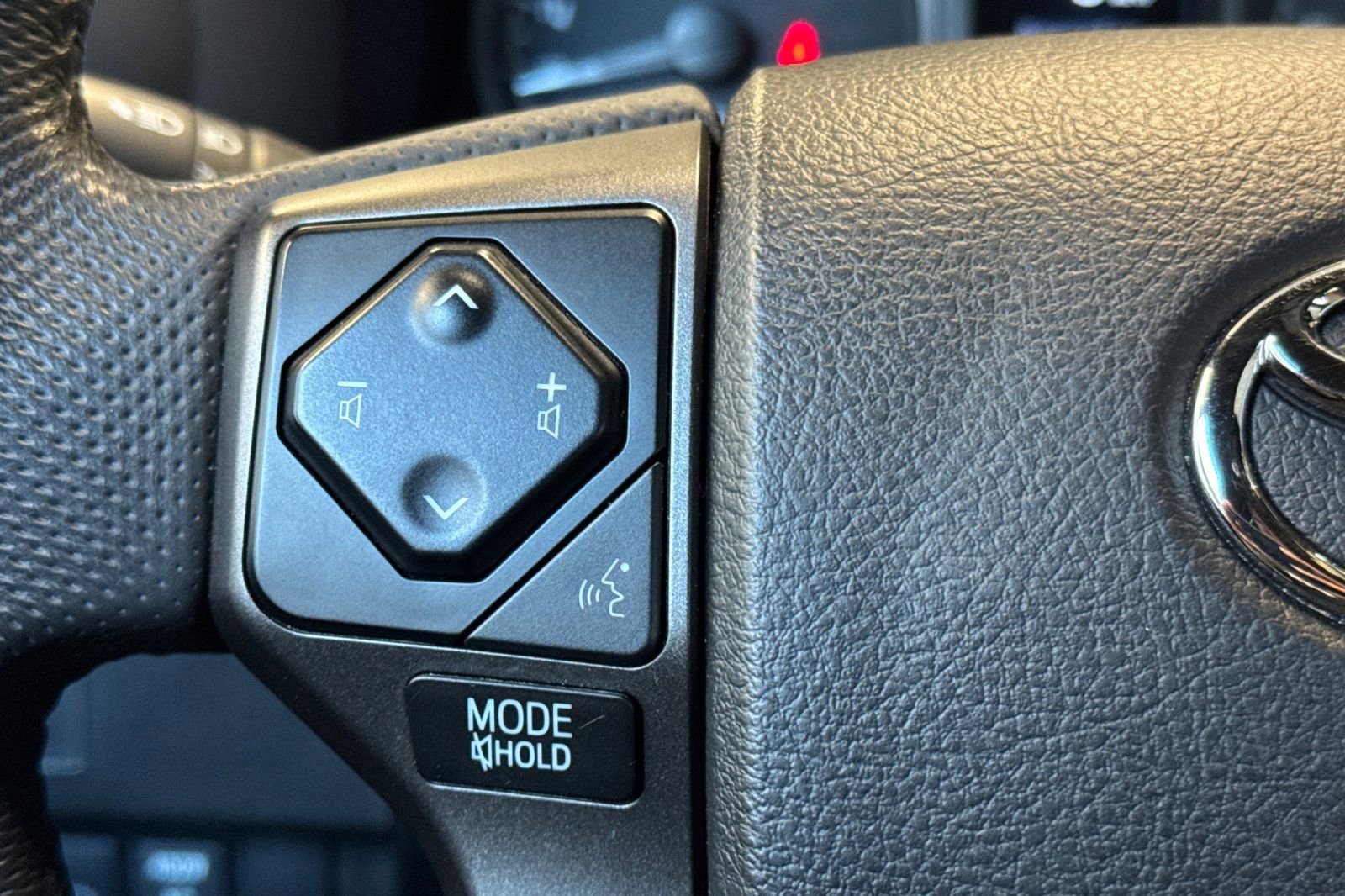 Used 2023 Toyota Tacoma TRD Sport w/ Black Out Package (TMS) AWD/4WD image 30