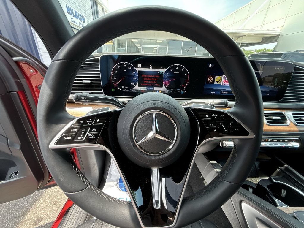 Used 2025 Mercedes-Benz GLE 450 4MATIC Coupe w/ Driver Assistance Package image 11