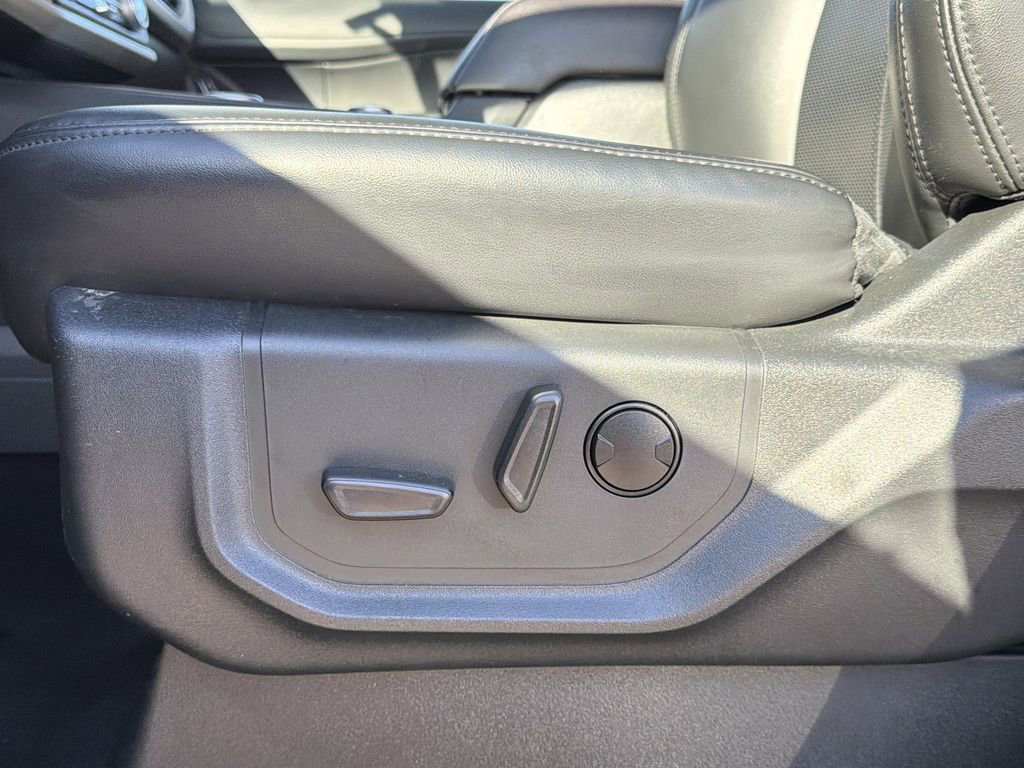 Used 2023 Ford Expedition Max XLT image 26