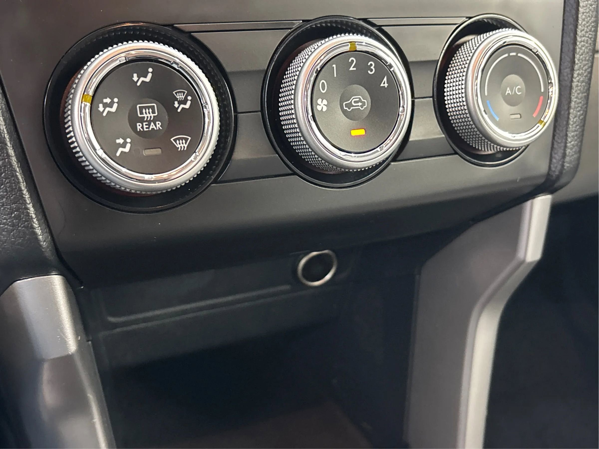 Used 2017 Subaru Forester 2.5i image 36