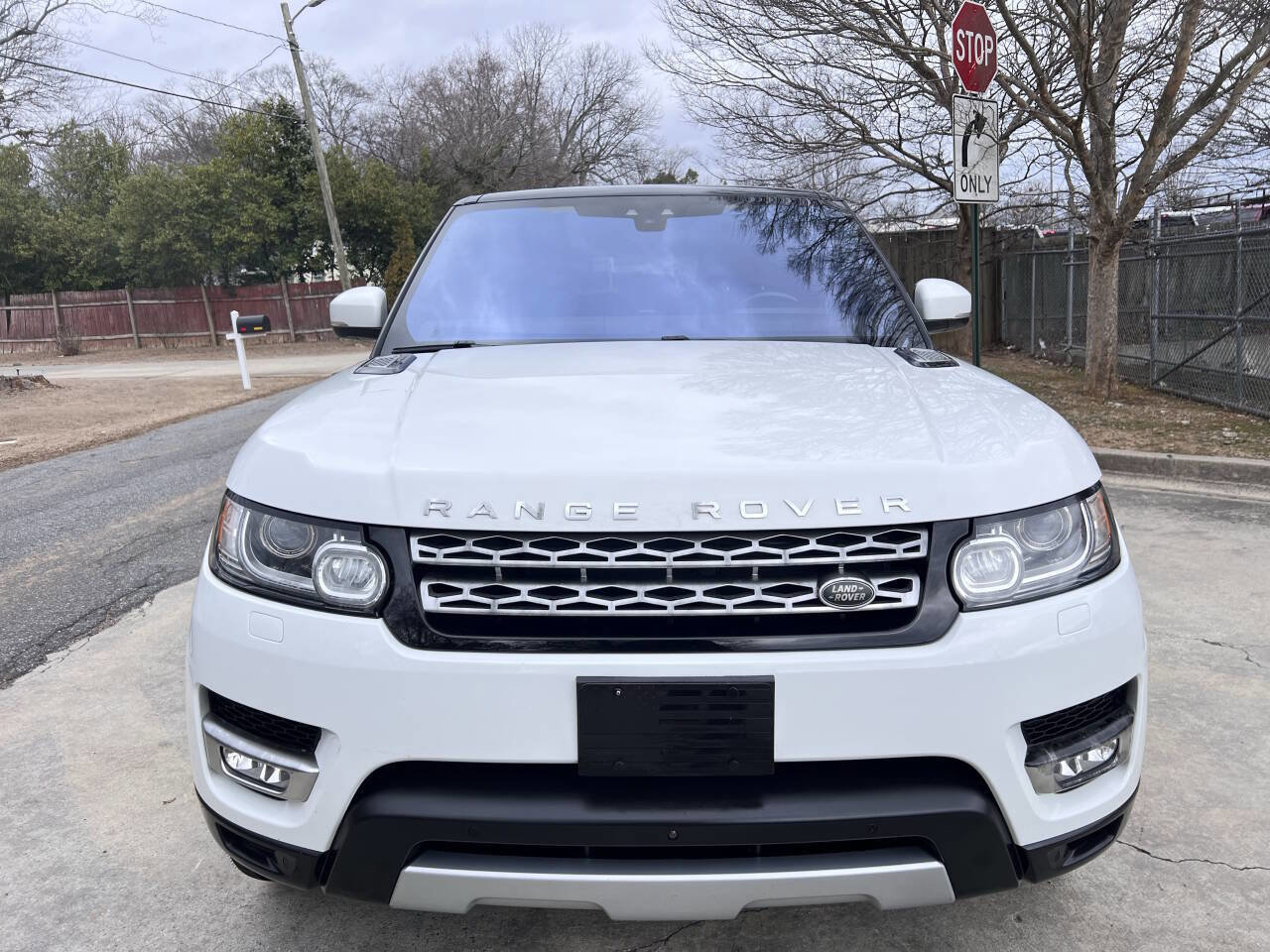 Used 2017 Land Rover Range Rover Sport HSE image 3
