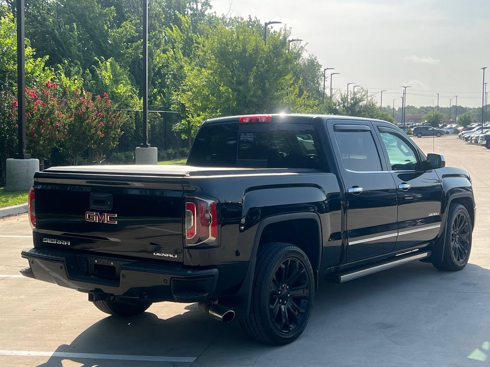 Used 2017 GMC Sierra 1500 Denali w/ Denali Ultimate Package AWD/4WD image 13