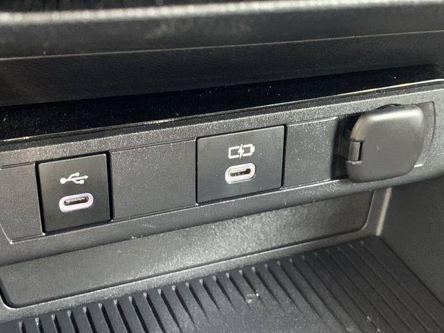 Used 2023 Toyota Prius LE image 27