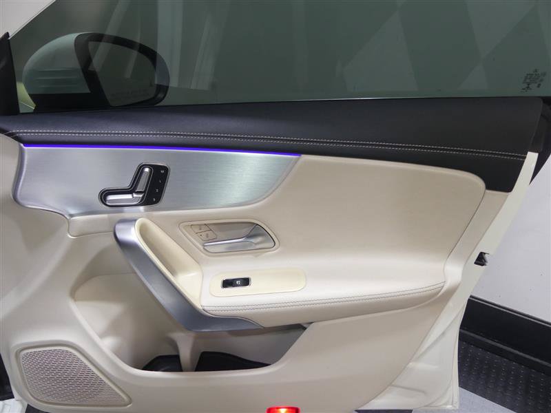 Used 2021 Mercedes-Benz CLA 250 image 19