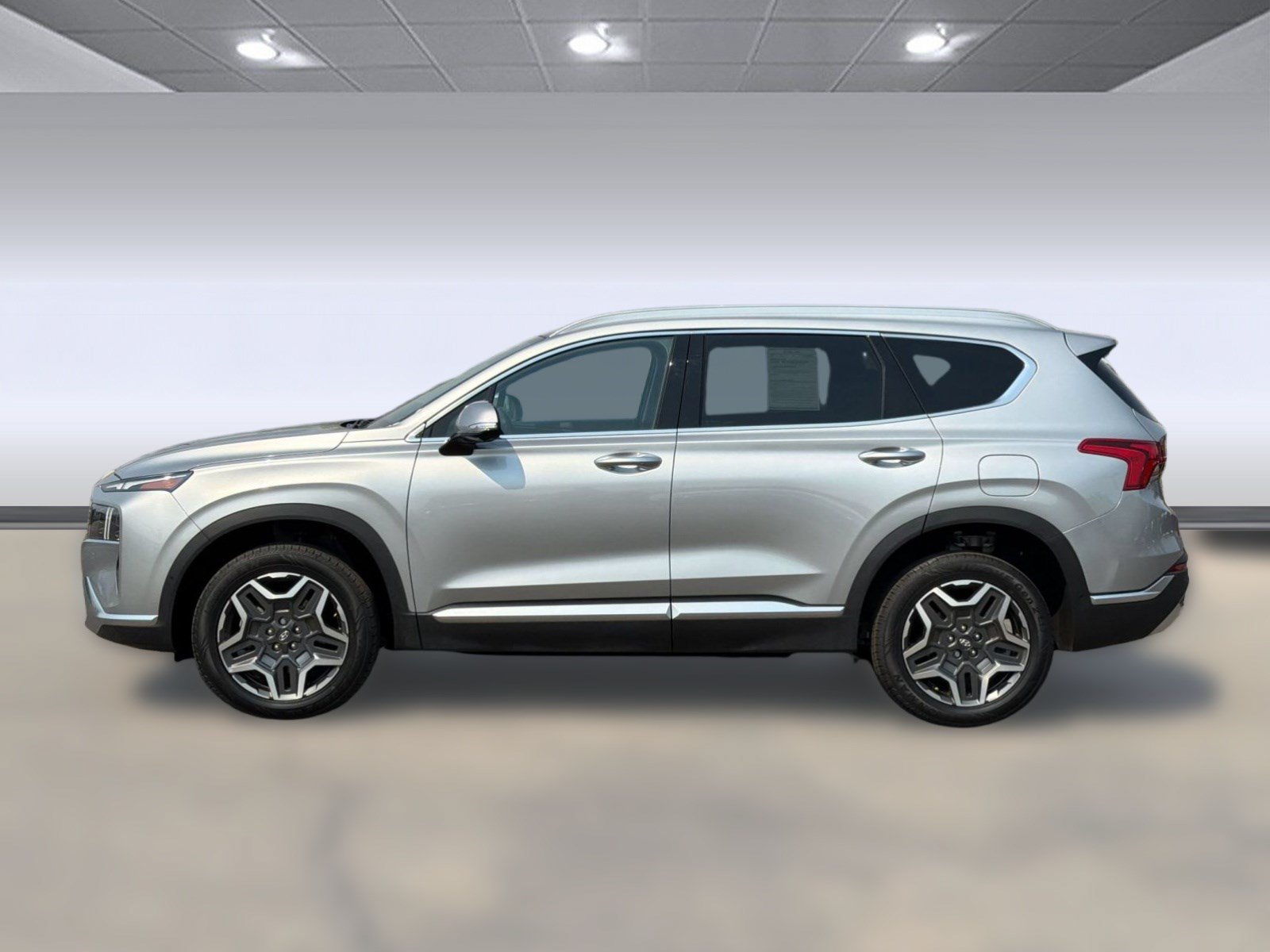 Used 2022 Hyundai Santa Fe Limited w/ Cargo Package AWD/4WD image 2