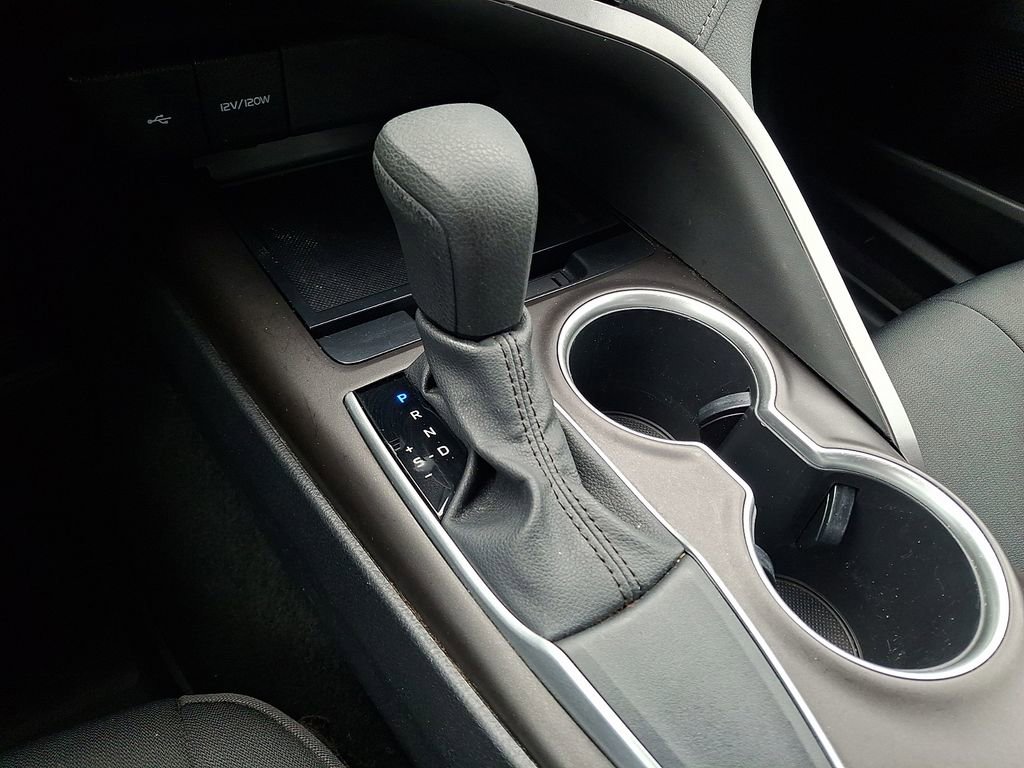 Used 2021 Toyota Camry LE FWD image 16