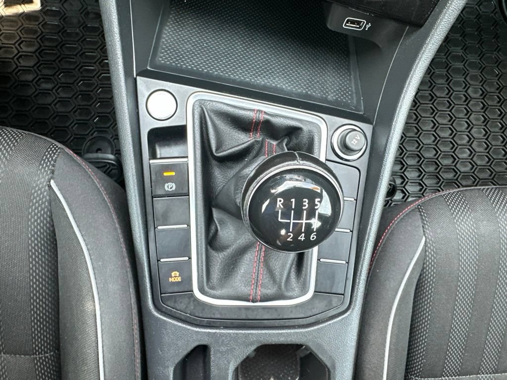 Used 2019 Volkswagen Jetta GLI FWD image 6