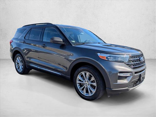Used 2020 Ford Explorer XLT w/ Equipment Group 202A image 3