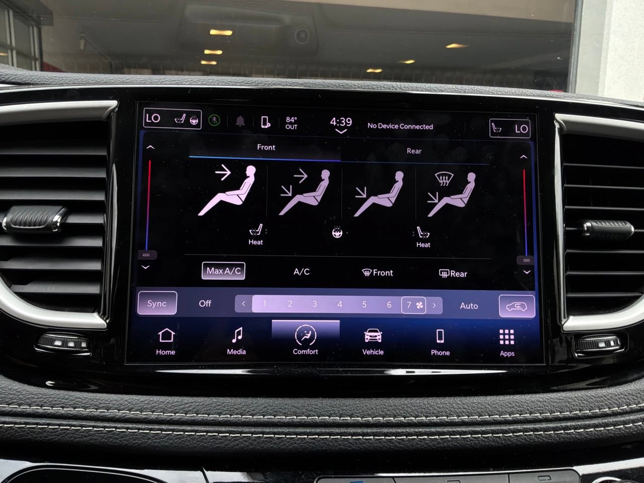 Used 2023 Chrysler Pacifica Touring-L FWD image 36