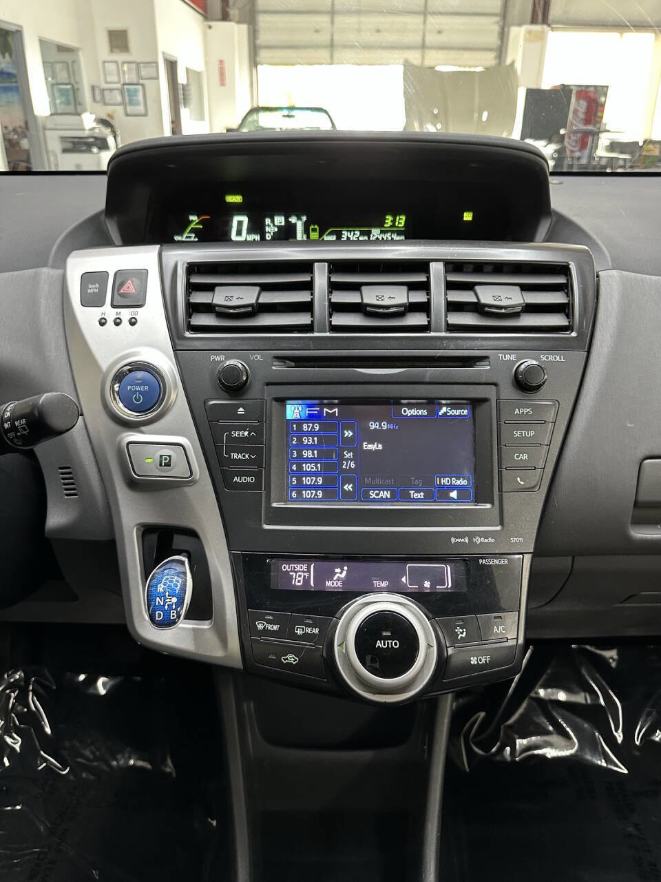 Used 2012 Toyota Prius V image 26