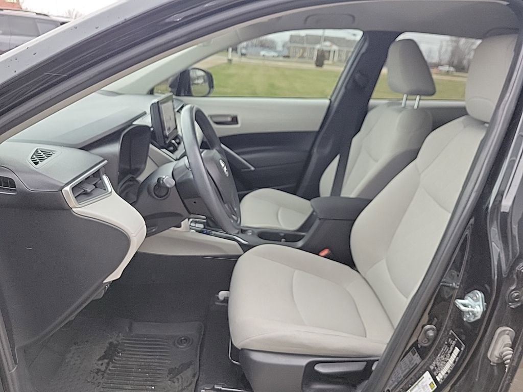 Used 2023 Toyota Corolla Cross L AWD/4WD image 8